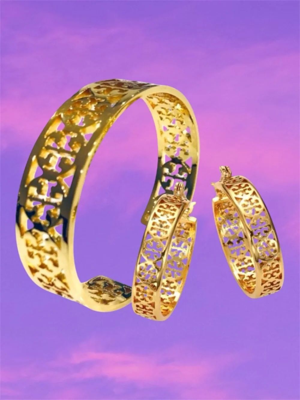TORY BURCH KINSLEY EARRINGS AND BRACELET 18K GOLD PLATED SET